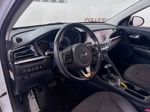 Used 2020 Kia Niro LXS image 9