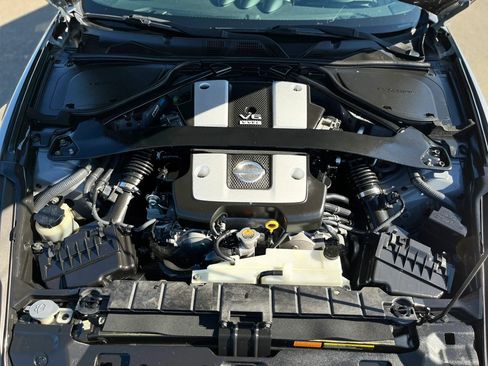 Used 2010 Nissan 370Z Touring w/ Sport Pkg RWD image 14