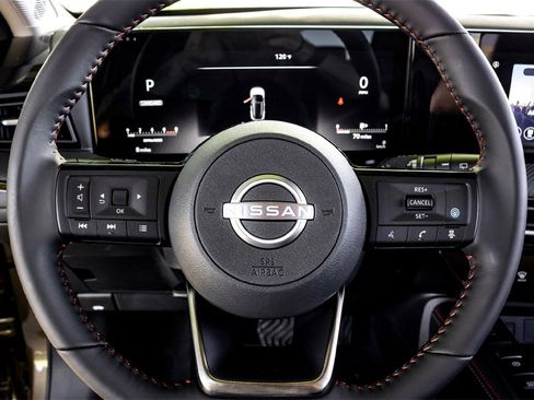 New 2025 Nissan Kicks SR image 12