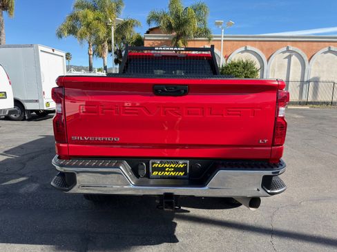 Used 2024 Chevrolet Silverado 3500 LT w/ Convenience Package image 7