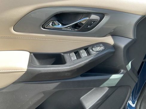 Used 2023 Chevrolet Traverse LS w/ Safety Package image 21