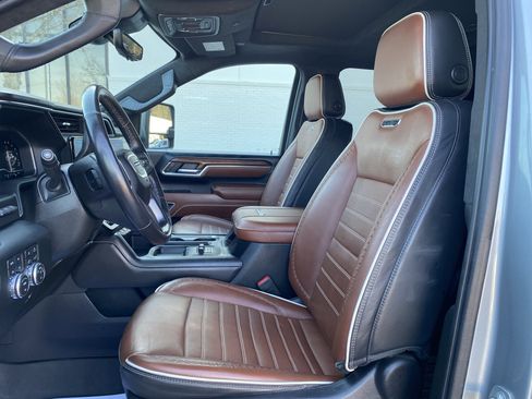 Used 2024 GMC Sierra 2500 Denali Ultimate image 17