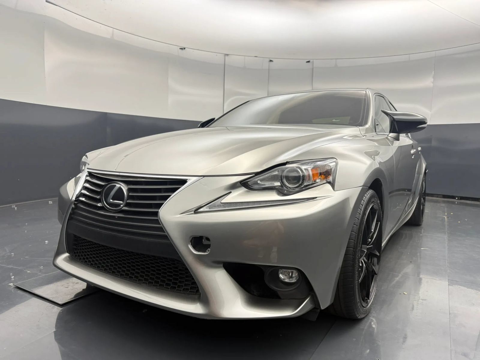 Used 2016 Lexus IS 200t RWD image 7