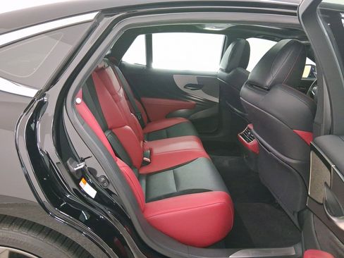 Certified 2022 Lexus LS 500 F Sport image 31
