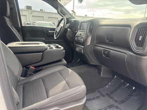 Used 2025 Chevrolet Silverado 1500 Custom w/ Turbomax Blackout Package RWD image 31