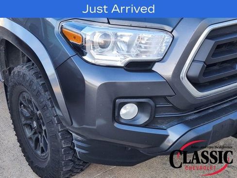Used 2022 Toyota Tacoma SR5 image 8