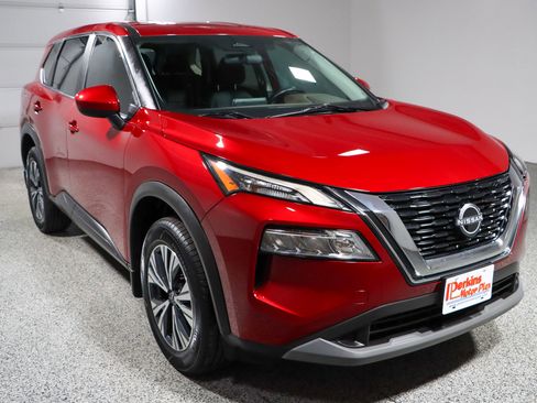 Used 2023 Nissan Rogue SV FWD image 5