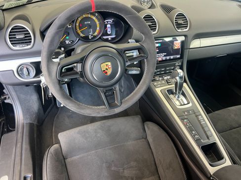 Used 2021 Porsche 718 Cayman GT4 RWD image 5
