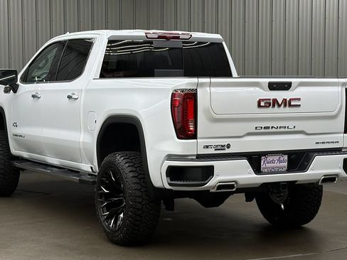 Used 2026 GMC Sierra 1500 Denali AWD/4WD image 3