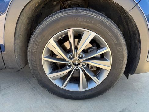 Used 2020 Hyundai Santa Fe SEL image 9