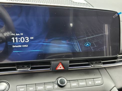 Certified 2025 Hyundai Elantra SEL FWD image 20