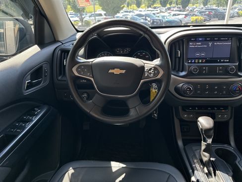 Used 2022 Chevrolet Colorado Z71 AWD/4WD image 16