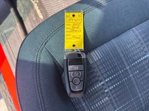 Used 2024 Ford Bronco Heritage Edition AWD/4WD image 31