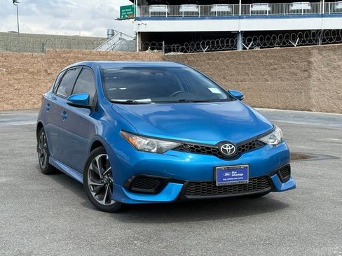 Used 2018 Toyota Corolla iM w/ Carpet Mat Package (TMS) FWD image 3
