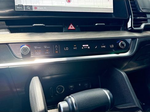 Used 2025 Kia Sportage X-Line AWD/4WD image 16