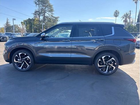 New 2025 Mitsubishi Outlander SEL image 8