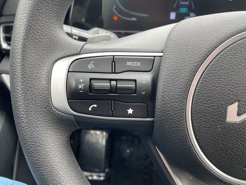 Used 2024 Kia Sportage LX FWD image 23