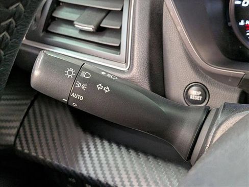 Used 2025 Subaru Ascent Premium AWD/4WD image 18