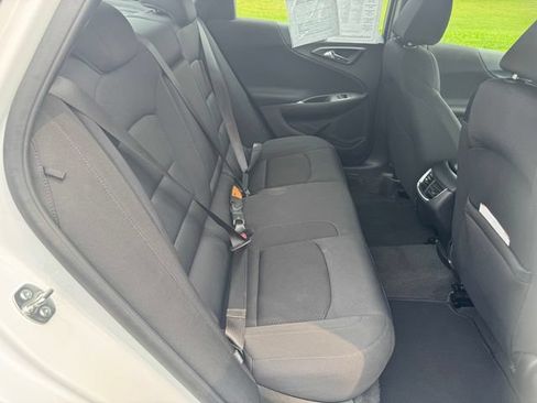 Used 2025 Chevrolet Malibu LT FWD image 16