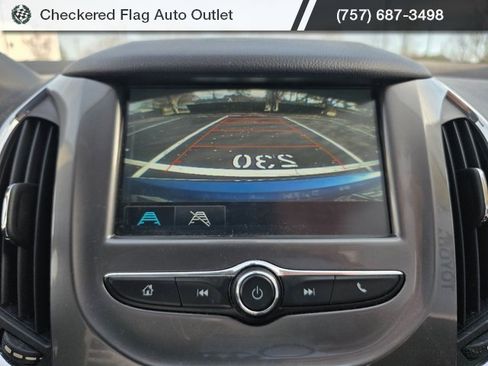 Used 2018 Chevrolet Cruze LT w/ Convenience Package image 16