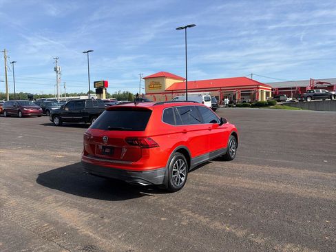 Used 2019 Volkswagen Tiguan SE FWD image 3