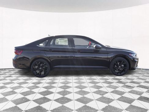New 2026 Volkswagen Jetta SE FWD image 13
