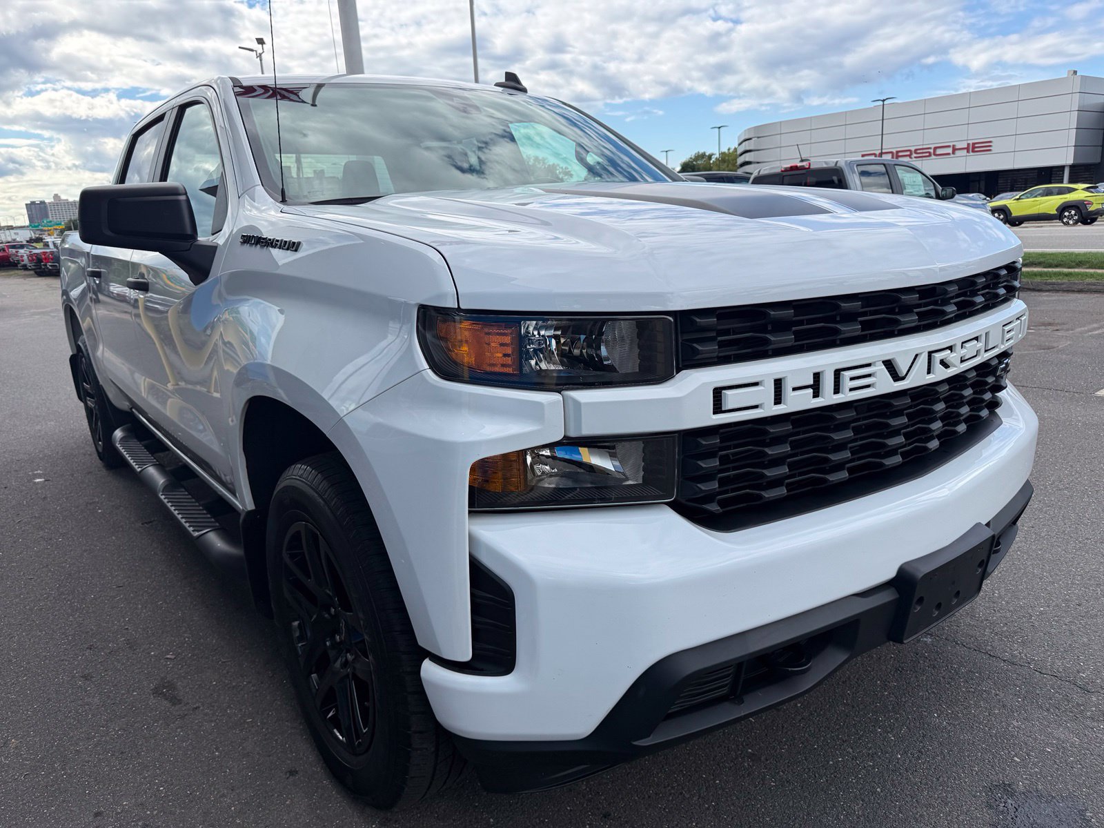 Used 2022 Chevrolet Silverado 1500 Custom w/ Rally Edition AWD/4WD image 4