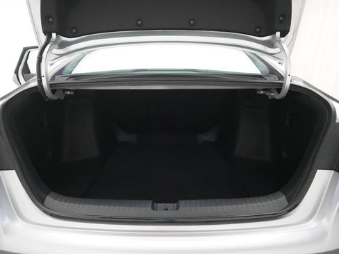 Used 2024 Honda Accord EX-L image 10