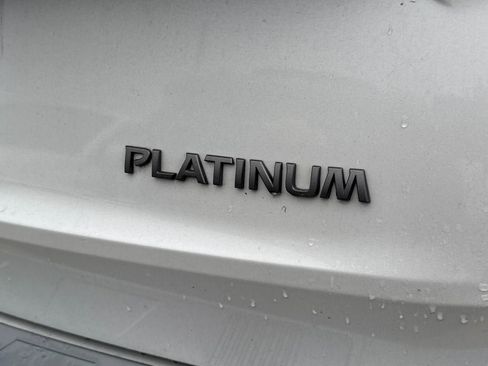 Used 2025 Nissan Rogue Platinum FWD image 5