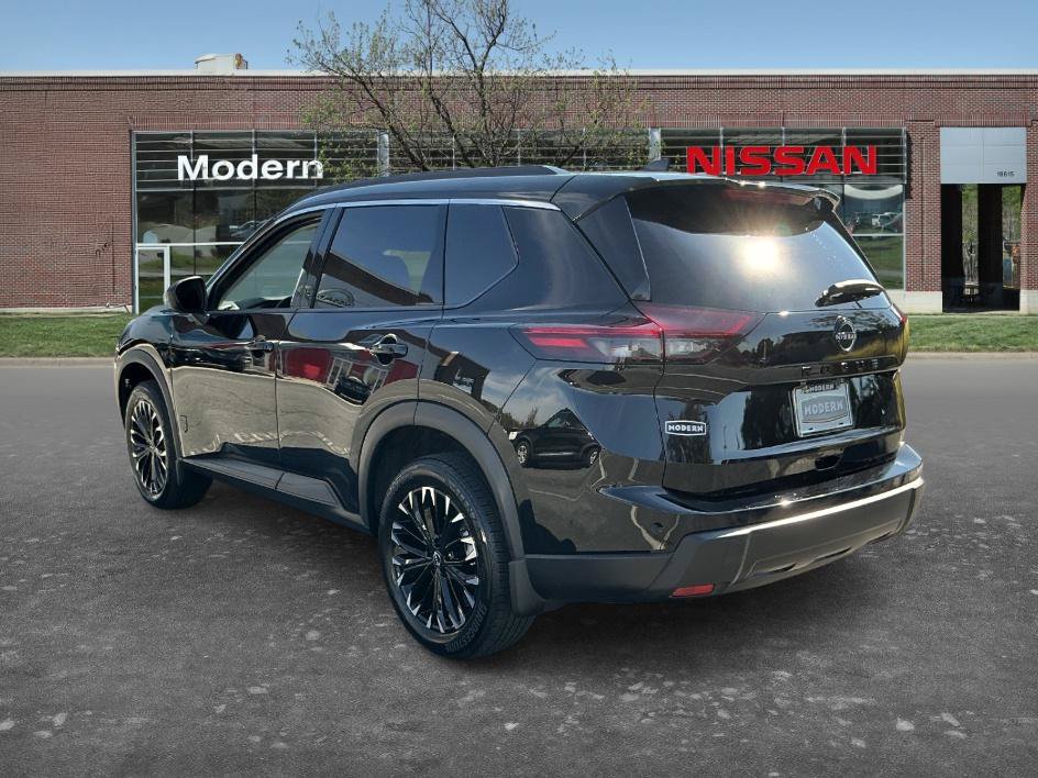 Certified 2026 Nissan Rogue Dark Armor FWD image 2