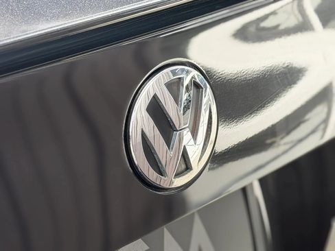 Used 2010 Volkswagen Jetta Wolfsburg Edition FWD image 11