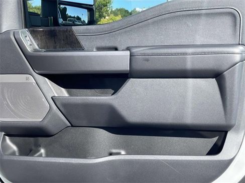 New 2025 Ford F250 Lariat w/ Lariat Ultimate Package image 30