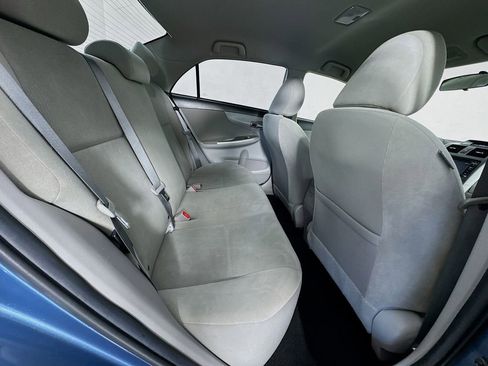 Used 2013 Toyota Corolla LE image 31