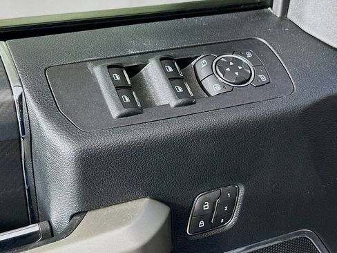 Used 2019 Ford F150 Lariat image 15