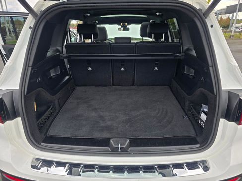 Used 2023 Mercedes-Benz GLB 250 4MATIC w/ AMG Line image 11