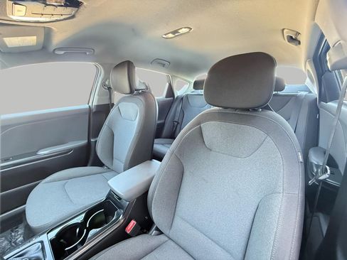 Used 2025 Kia K4 FWD image 39