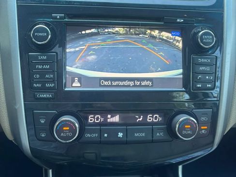 Used 2015 Nissan Altima 2.5 SL w/ Technology Package FWD image 14