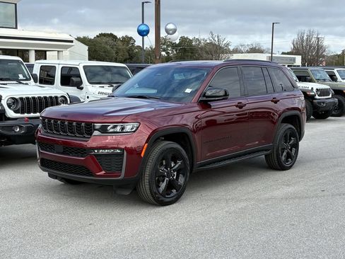 New 2026 Jeep Grand Cherokee Limited w/ Limited Altitude Package RWD image 9
