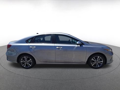 Used 2023 Kia Forte LXS FWD image 9