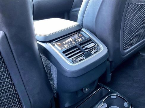 Certified 2024 Volvo XC90 B6 Plus w/ Protection Package Premier image 10
