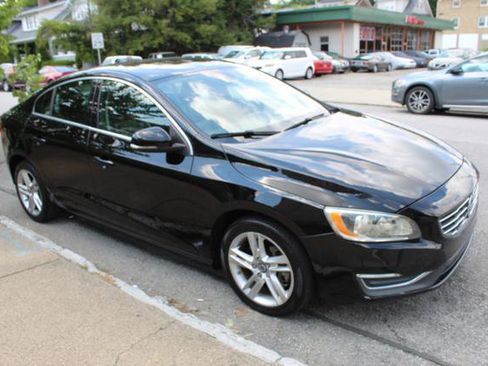 Used 2014 Volvo S60 T5 image 2