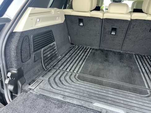 Certified 2024 Land Rover Range Rover Autobiography AWD/4WD image 34