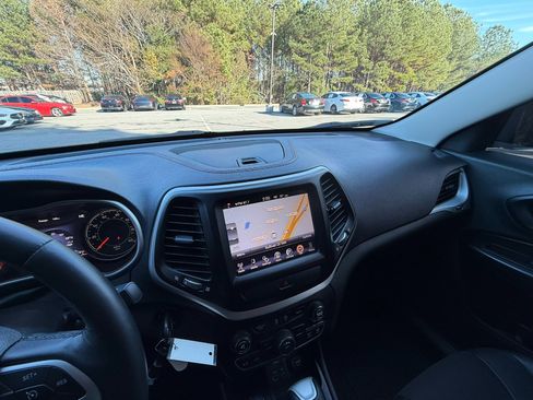 Used 2015 Jeep Cherokee Trailhawk w/ Trailer Tow Group image 26