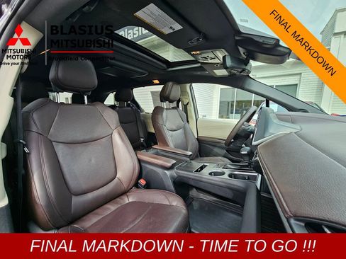 Used 2022 Toyota Sienna Platinum image 13