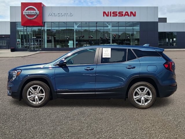 Used 2024 GMC Terrain SLE AWD/4WD image 4