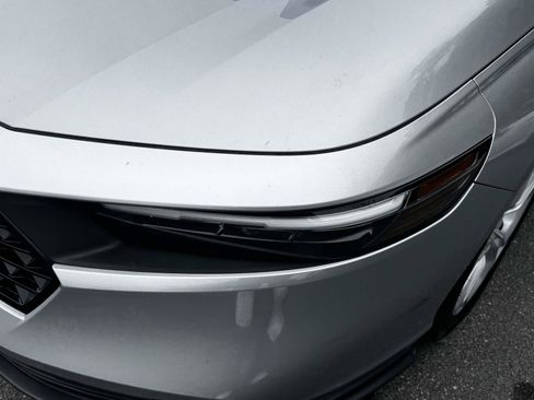 Used 2023 Honda Accord LX image 9