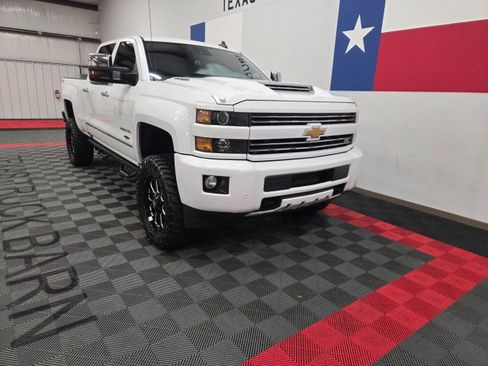 Used 2017 Chevrolet Silverado 2500 LTZ w/ Duramax Plus Package AWD/4WD image 20
