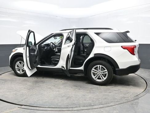 Used 2022 Ford Explorer XLT image 37