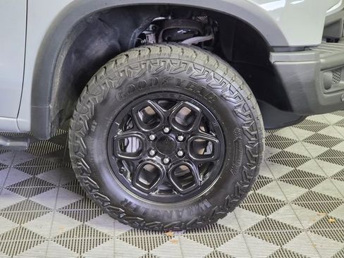 Used 2025 Chevrolet Silverado 1500 ZR2 w/ ZR2 Bison Edition AWD/4WD image 9