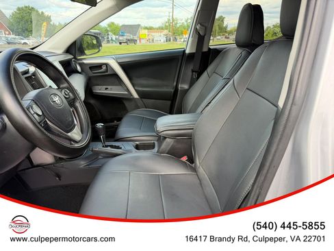 Used 2017 Toyota RAV4 LE AWD/4WD image 7